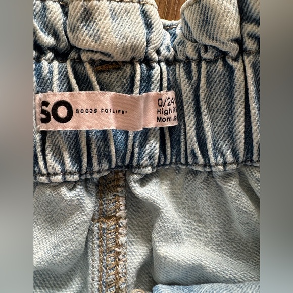 SO ripped jeans! Size 0/24! Excellent condition! - Picture 4 of 7